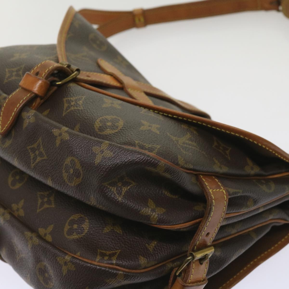 Louis Vuitton Saumur