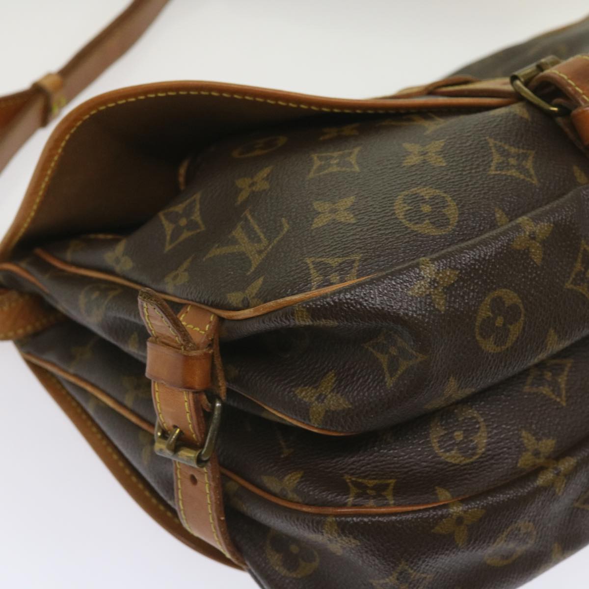 Louis Vuitton Saumur