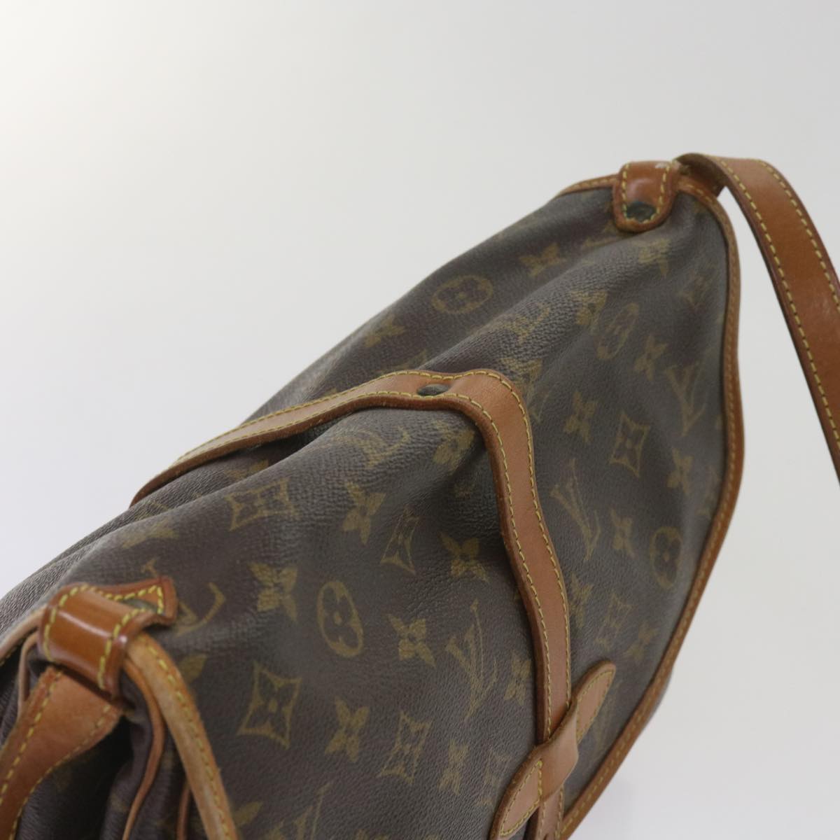 Louis Vuitton Saumur