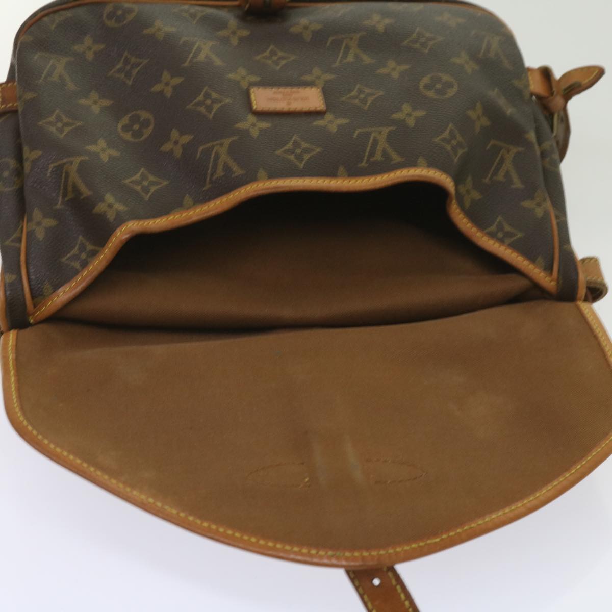 Louis Vuitton Saumur