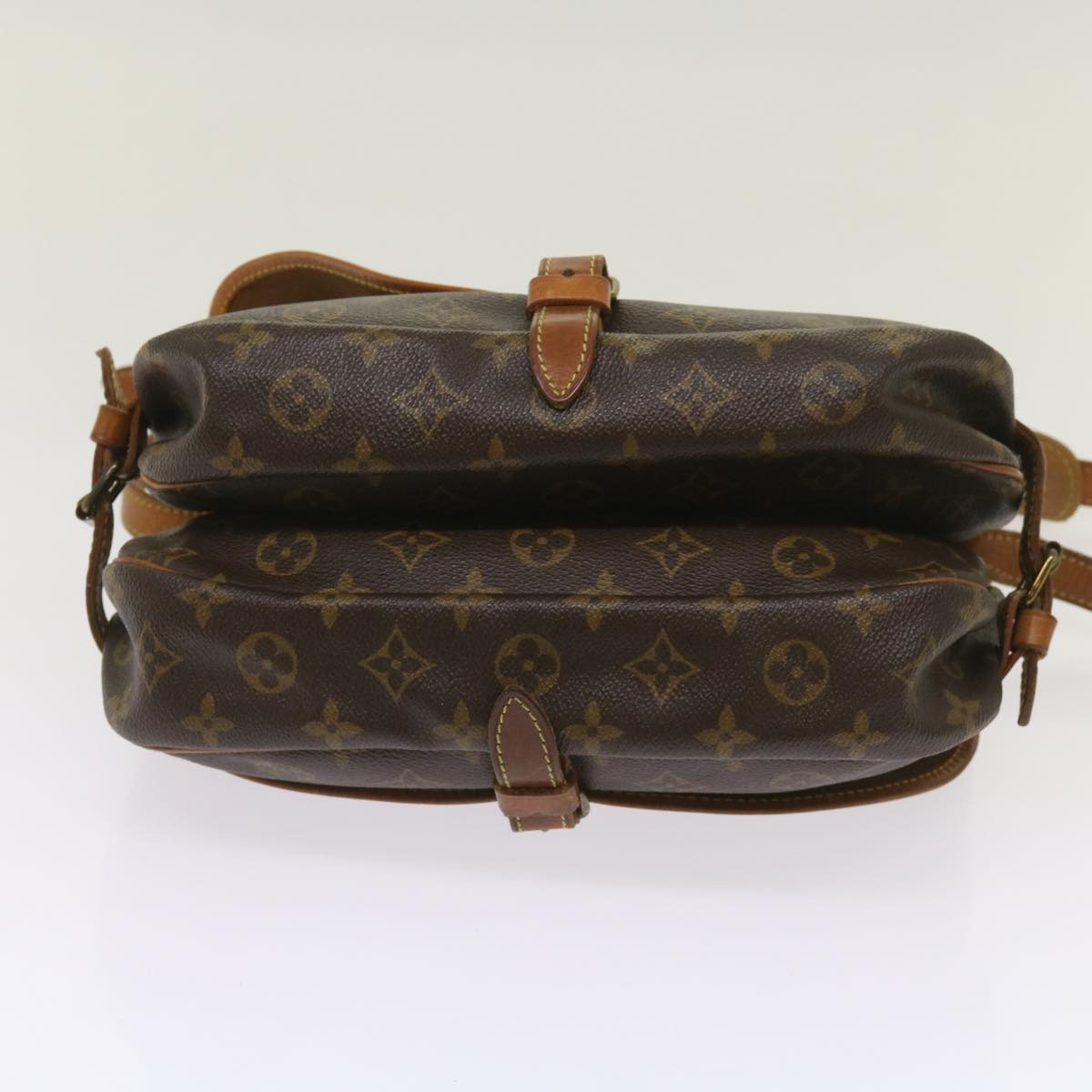 Louis Vuitton Saumur