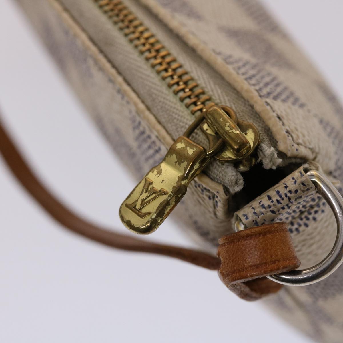 Louis Vuitton Pochette accessoires