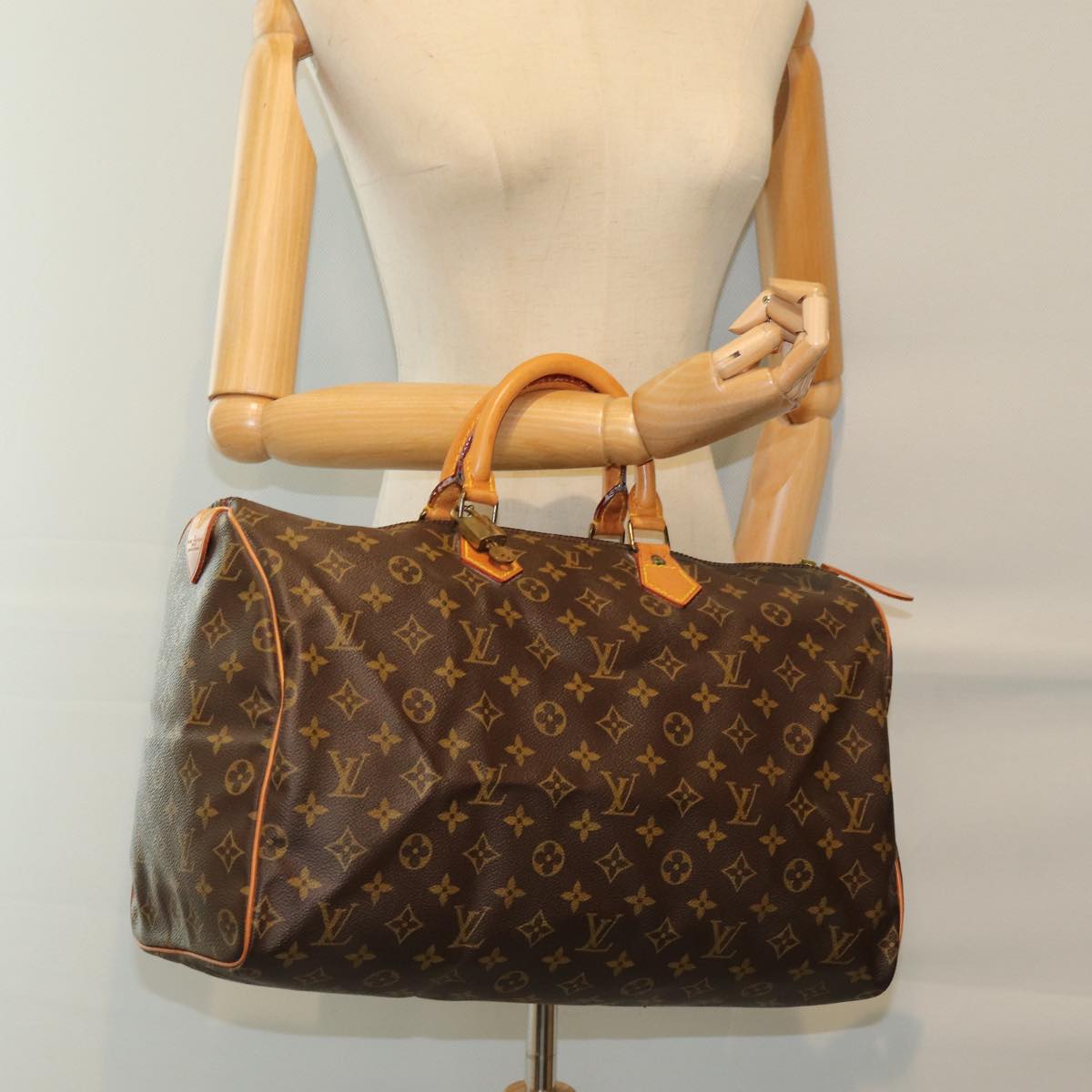 Louis Vuitton Speedy 40