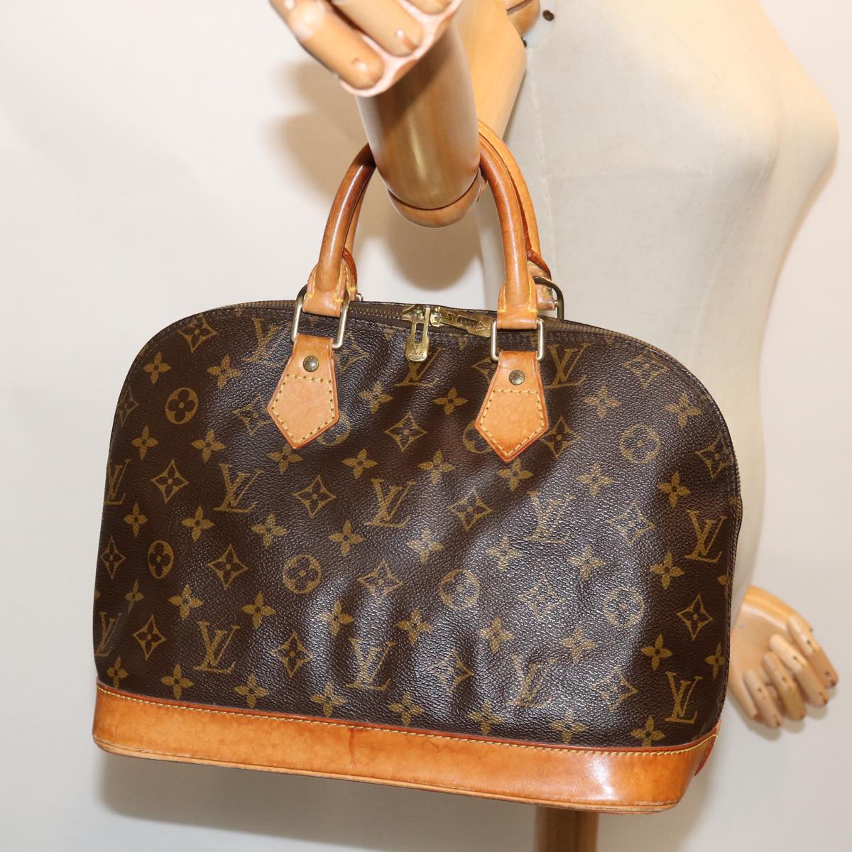 Louis Vuitton Alma