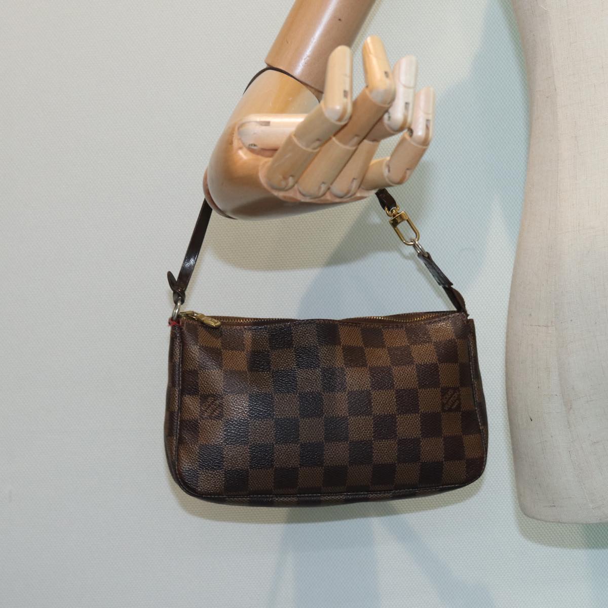 Louis Vuitton Pochette Accessoire