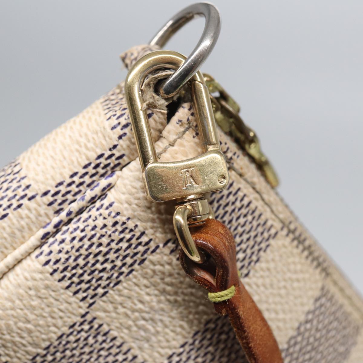 Louis Vuitton Pochette Accessoire